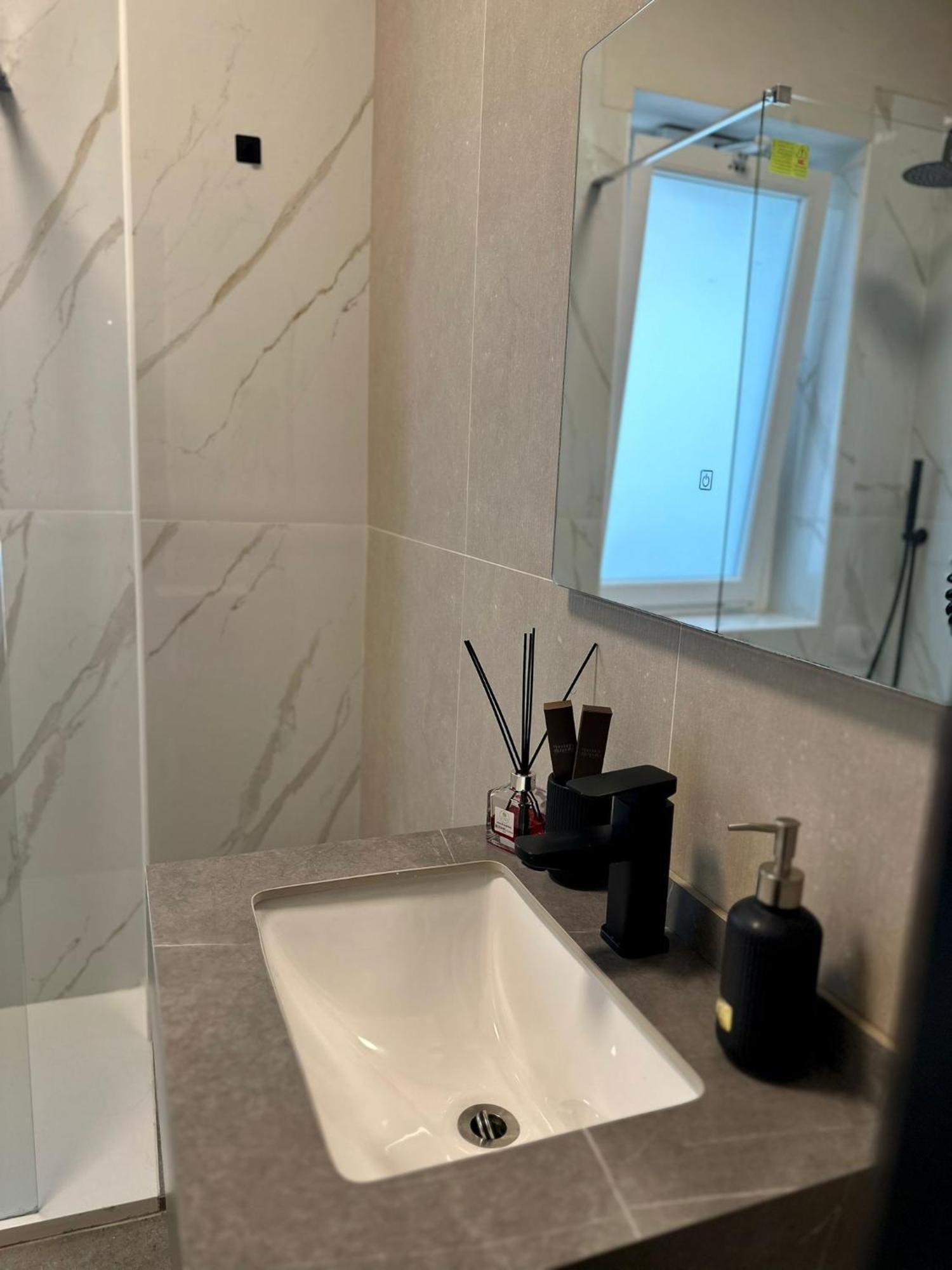 Golden Palm B&B Барі Екстер'єр фото