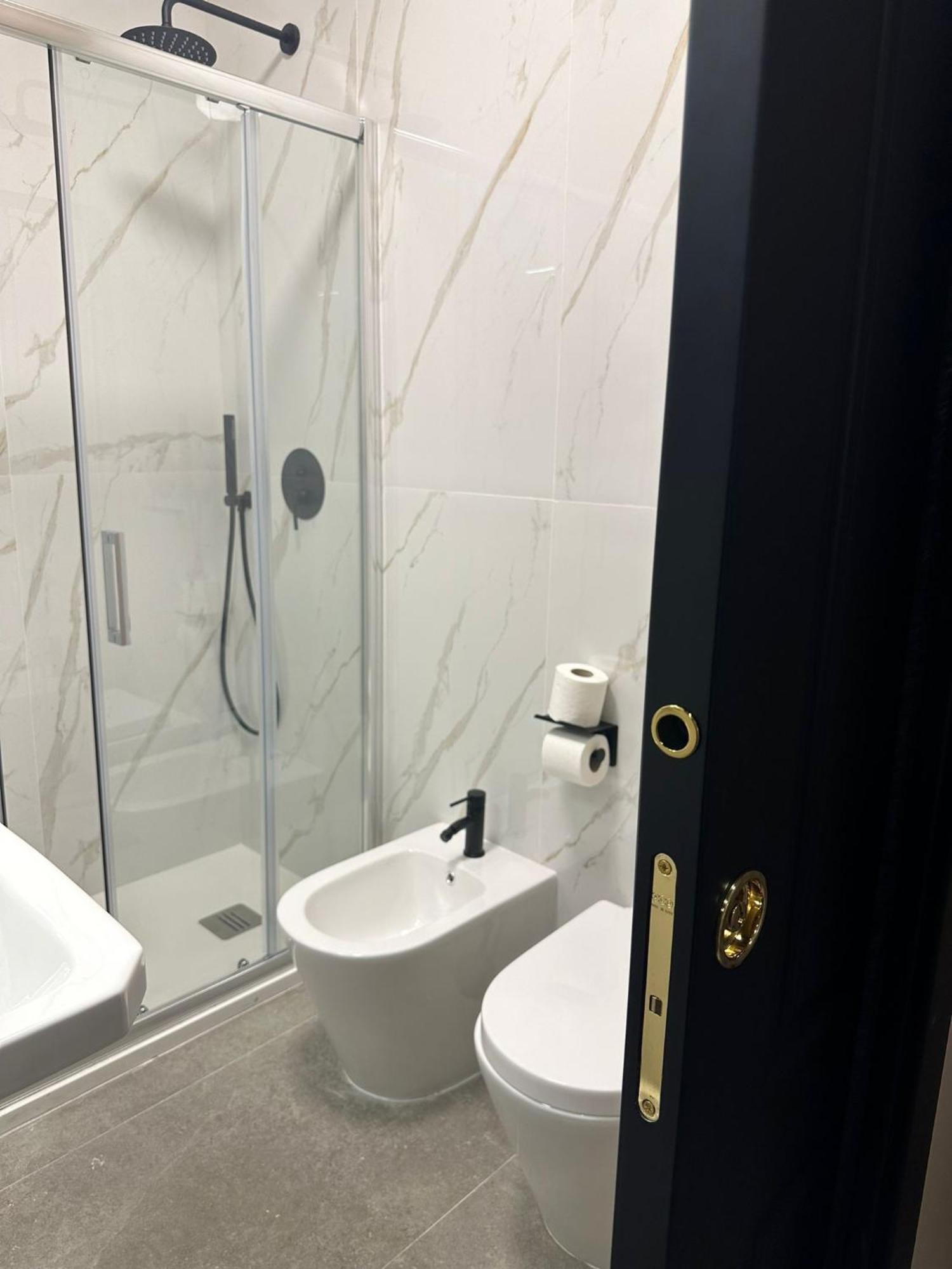 Golden Palm B&B Барі Екстер'єр фото
